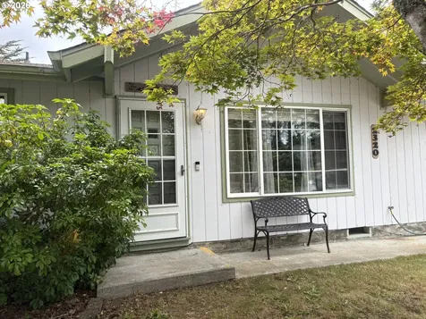 2320 20th Street Florence OR 97439
