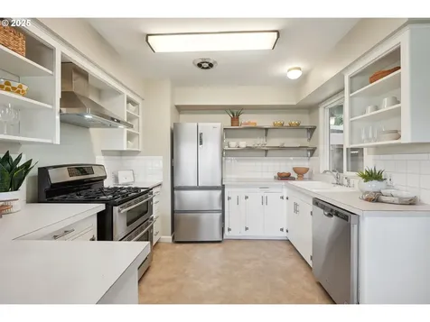 2950 NE 121st Avenue Portland OR 97220