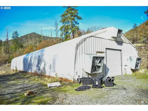 1379 Humbug Creek Road Applegate OR 97530