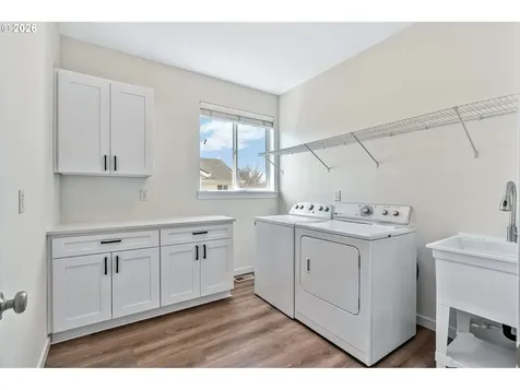 241 SW 105th Terrace Portland OR 97225