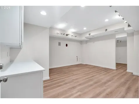 241 SW 105th Terrace Portland OR 97225