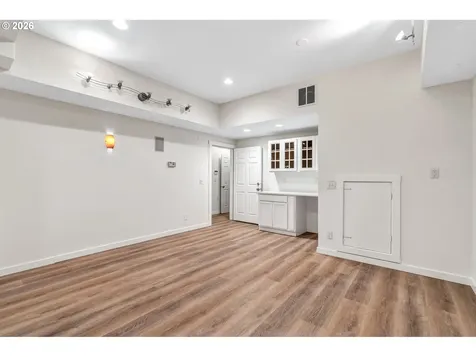 241 SW 105th Terrace Portland OR 97225