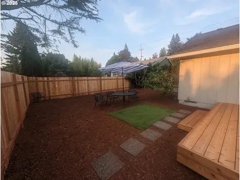 8009 SW Mapleleaf Street Portland OR 97223