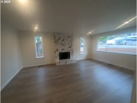 8009 SW Mapleleaf Street Portland OR 97223