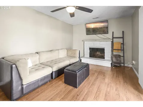 5017 SE 31st Street Gresham OR 97080