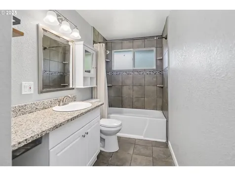5017 SE 31st Street Gresham OR 97080