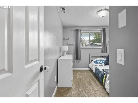 5017 SE 31st Street Gresham OR 97080