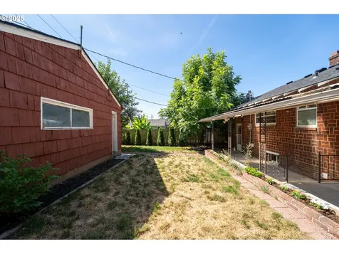 2209 F Street Vancouver WA 98663