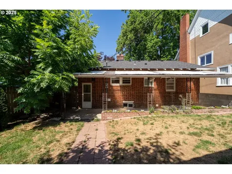 2209 F Street Vancouver WA 98663
