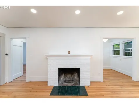 2209 F Street Vancouver WA 98663