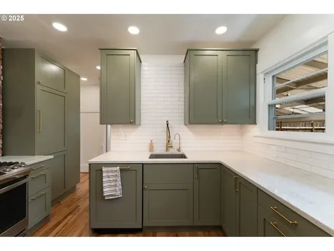 2209 F Street Vancouver WA 98663