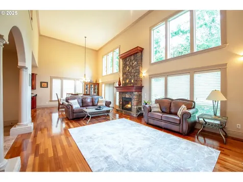 1637 Ptarmigan Street NW Salem OR 97304