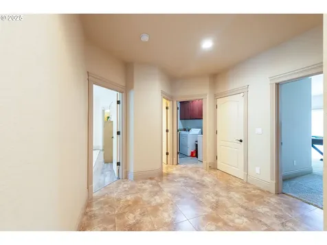 1637 Ptarmigan Street NW Salem OR 97304