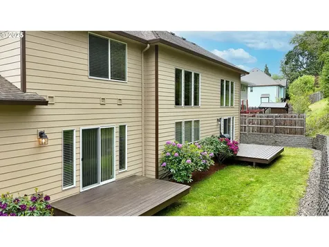 1637 Ptarmigan Street NW Salem OR 97304
