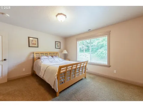 1637 Ptarmigan Street NW Salem OR 97304