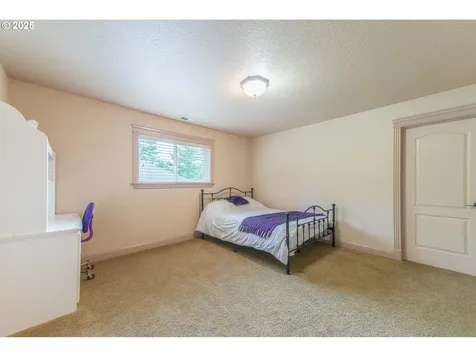 1637 Ptarmigan Street NW Salem OR 97304
