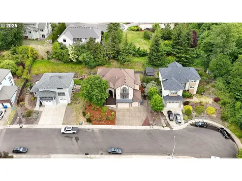 1637 Ptarmigan Street NW Salem OR 97304