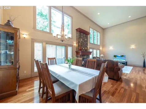 1637 Ptarmigan Street NW Salem OR 97304