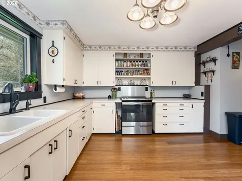 66221 Anliker Road Deer Island OR 97054
