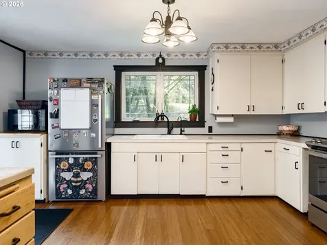 66221 Anliker Road Deer Island OR 97054