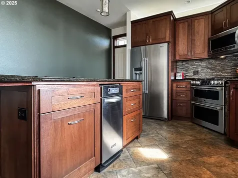 14676 Sandpiper Place Brookings OR 97415