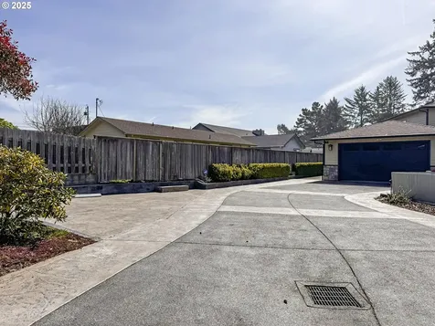 14676 Sandpiper Place Brookings OR 97415