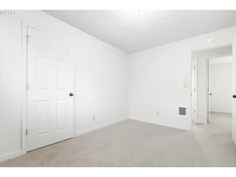 7312 NW 1st Avenue Vancouver WA 98665