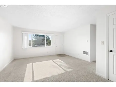 7312 NW 1st Avenue Vancouver WA 98665
