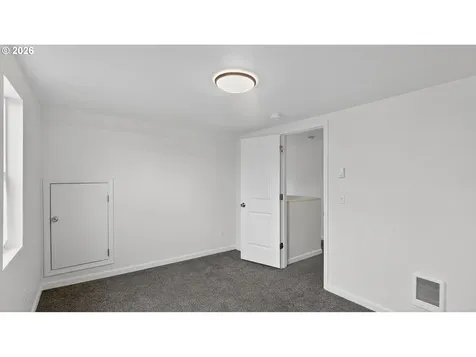 3502 3rd Street Tillamook OR 97141