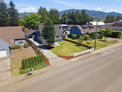 3502 3rd Street Tillamook OR 97141