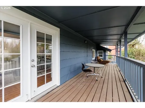 3827 SW Dolph Court Portland OR 97219