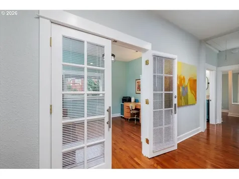 3827 SW Dolph Court Portland OR 97219