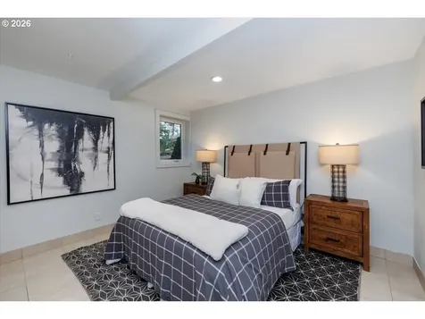 3827 SW Dolph Court Portland OR 97219