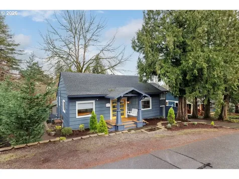 3827 SW Dolph Court Portland OR 97219