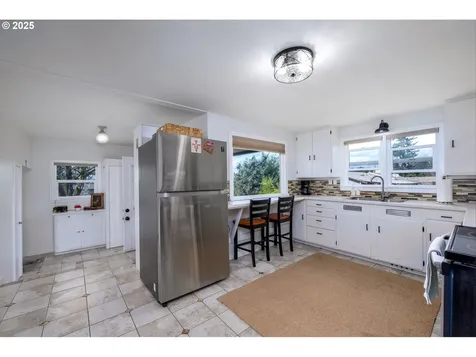 11054 SW 61st Avenue Portland OR 97219