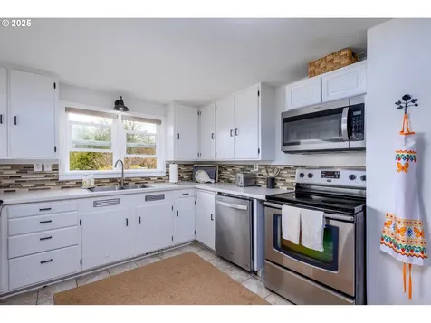 11054 SW 61st Avenue Portland OR 97219