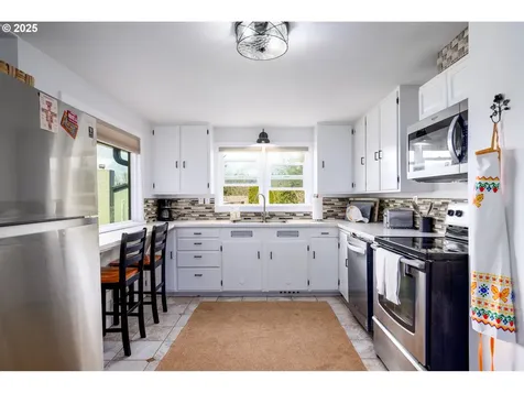 11054 SW 61st Avenue Portland OR 97219