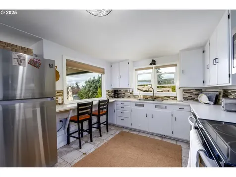 11054 SW 61st Avenue Portland OR 97219