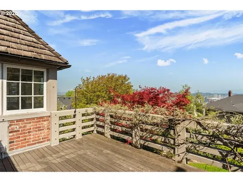 850 NW Powhatan Terrace Portland OR 97210