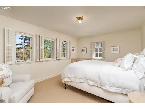 850 NW Powhatan Terrace Portland OR 97210