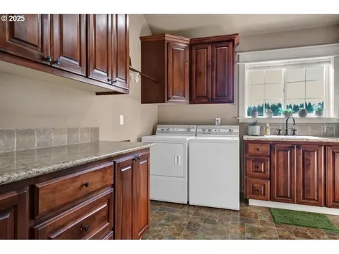 2995 Molalla Road Woodburn OR 97071