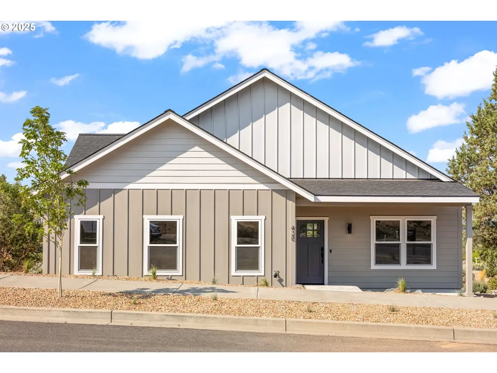 420 SE Manzanita Drive Madras OR 97741
