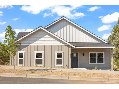 420 SE Manzanita Drive Madras OR 97741
