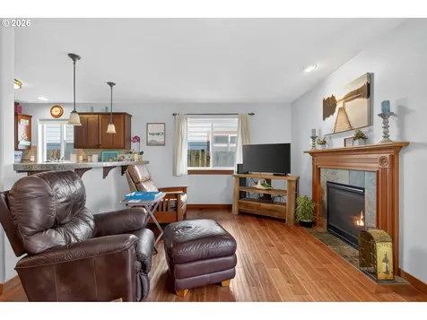 1061 S Columbia Street Seaside OR 97138
