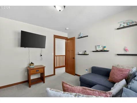 1061 S Columbia Street Seaside OR 97138