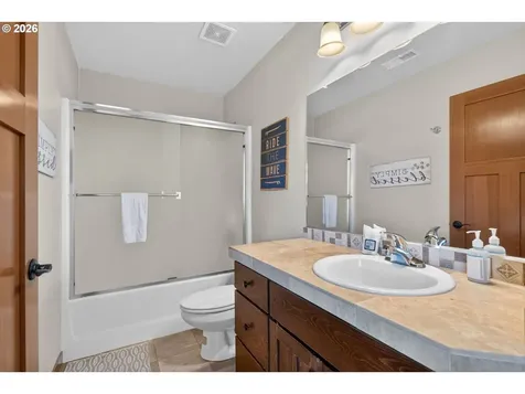 1061 S Columbia Street Seaside OR 97138