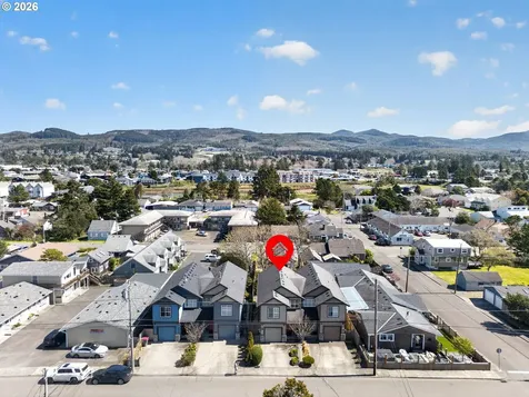 1061 S Columbia Street Seaside OR 97138