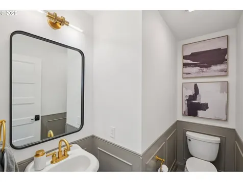 5202 Nelco Circle West Linn OR 97068