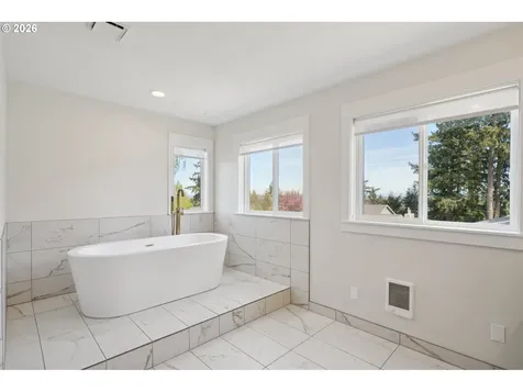 5202 Nelco Circle West Linn OR 97068
