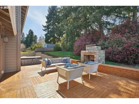 5202 Nelco Circle West Linn OR 97068
